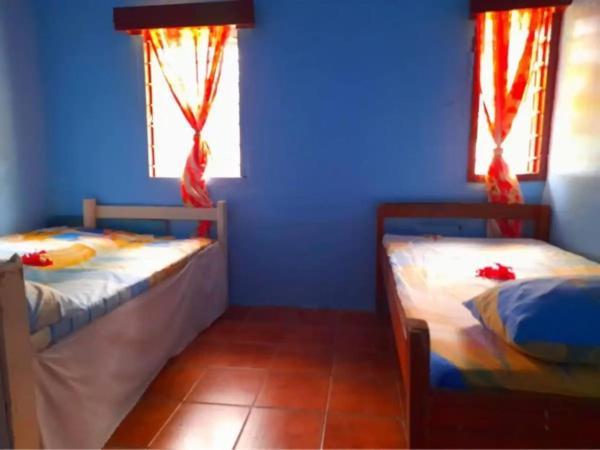 Mana Lagoon Backpackers Villa Ngoại thất bức ảnh